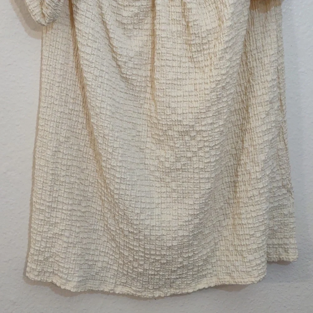 SLIGHTLY USED MONKI SOFT OFF SHOULDER SIZE XL SOFT YELLOW - Picture 4 of 7